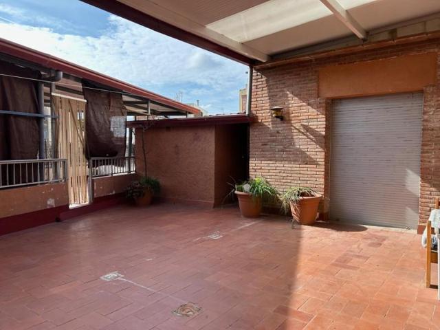 Edificio en venta en Sabadell, Ca NOriac photo 0