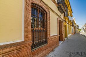 Adosada en venta en Lora del Río photo 0