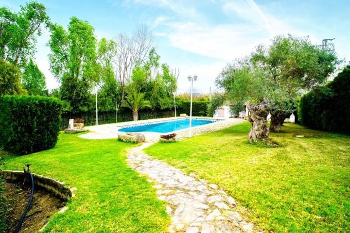 Casa con terreno en venta en Villamartín, Villamartín photo 0