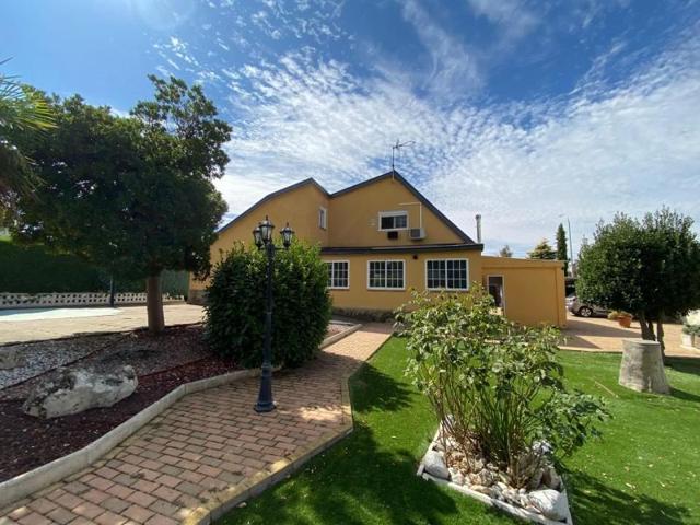 Chalet en venta en Nuevo Baztán, Eurovillas photo 0