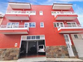 Piso en venta en Santa Cruz de Tenerife, Calle Virgen Del Carmen, 38300 photo 0