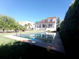 Chalet en venta en Valdepeñas, Nuevo Valdepeñas photo 0