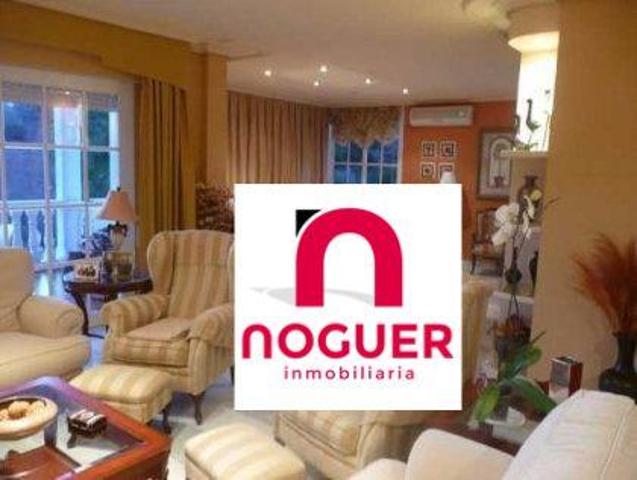 Chalet en venta en Córdoba, Av. Barcelona - Viñuela - Rescatado photo 0