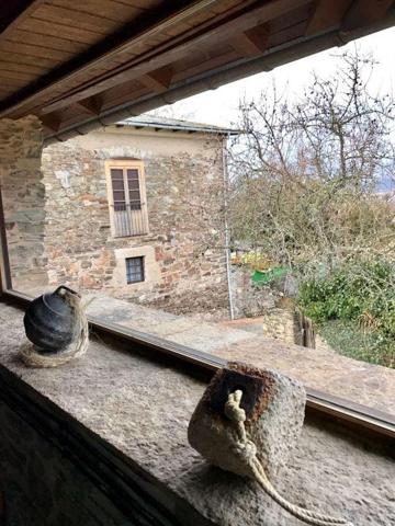 Casa con terreno en venta en Ponferrada, Villar de los barrios photo 0