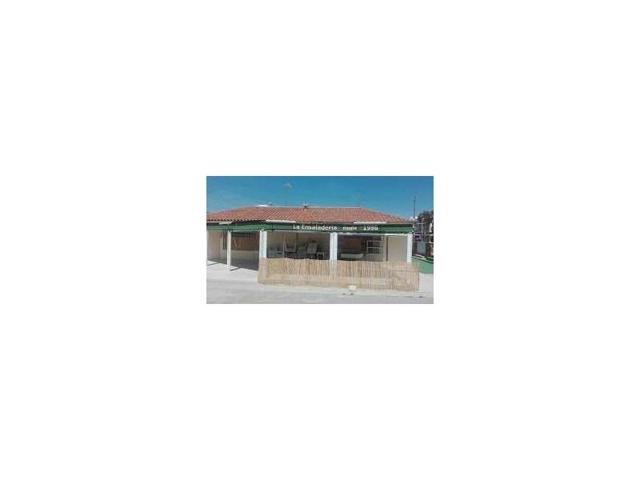 Local comercial en venta en Barbate photo 0