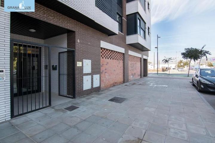 Local comercial en venta en Armilla, Campus Salud photo 0