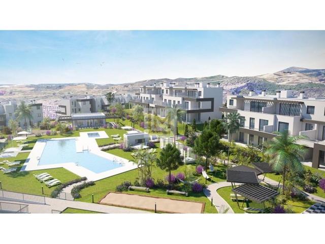Apartamento en venta en Estepona photo 0
