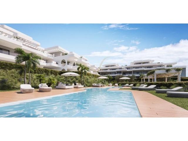 Apartamento en venta en Estepona photo 0