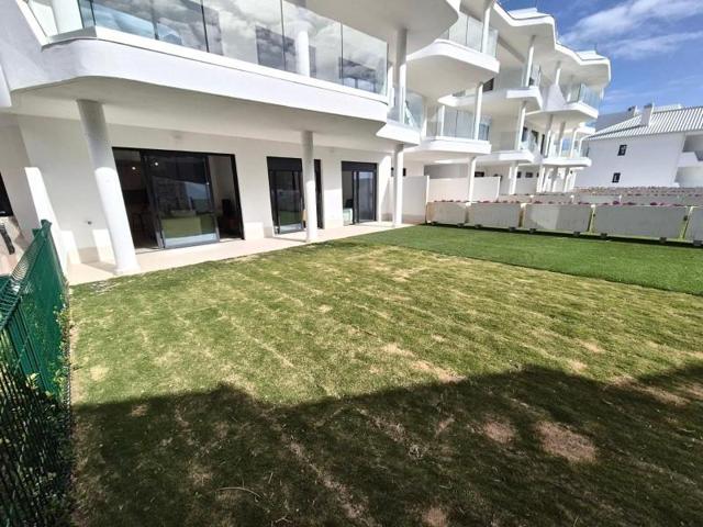 Apartamento en venta en Benalmádena, Higuerón photo 0