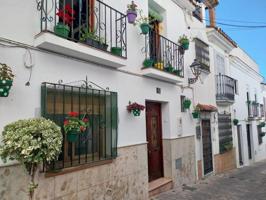 Casas de pueblo en venta en Estepona, Costa Del Sol photo 0