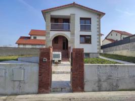Chalet en venta en Santander, San roman photo 0