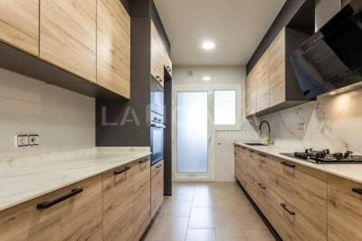 Piso en venta en Castelldefels, Centro photo 0