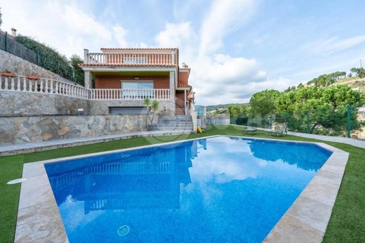 Chalet en venta en Castellvell del Camp, Serres photo 0