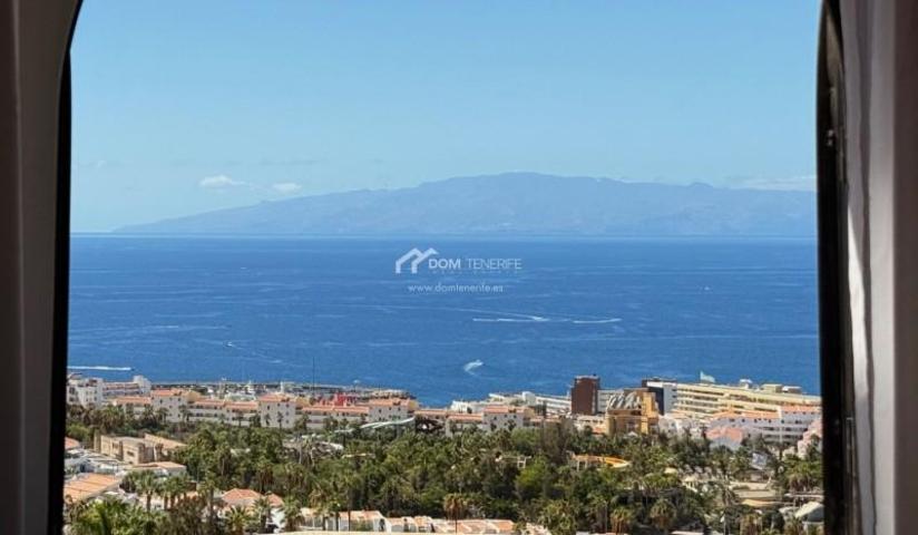 Adosada en venta en Adeje, San Eugenio Alto photo 0