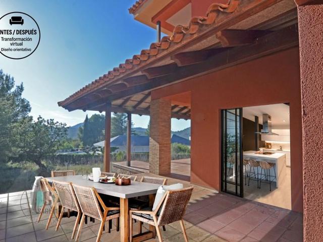 Chalet en venta en Borriol photo 0