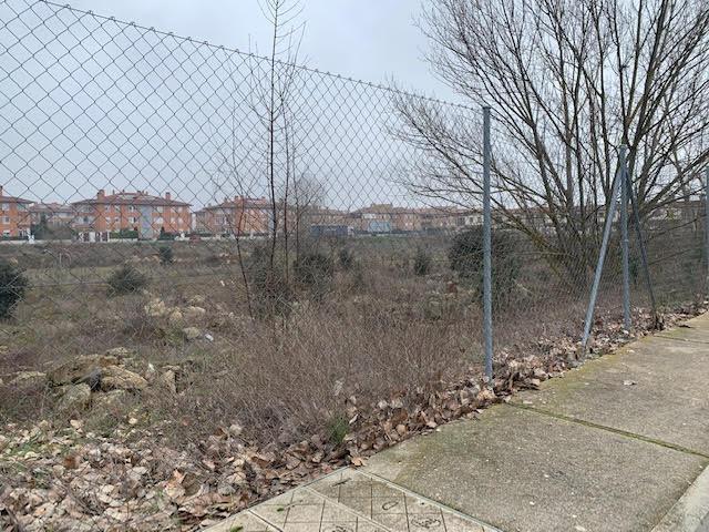 Terreno en venta en Villamayor, Calle Río Carrión, 37185 photo 0