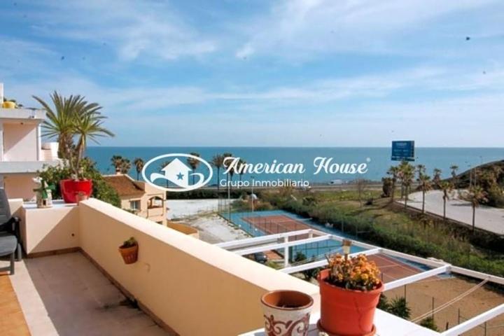 Chalet en venta en Fuengirola photo 0