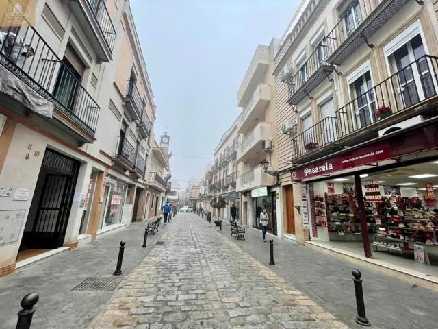 Edificio en venta en Coria del Río, Centro photo 0
