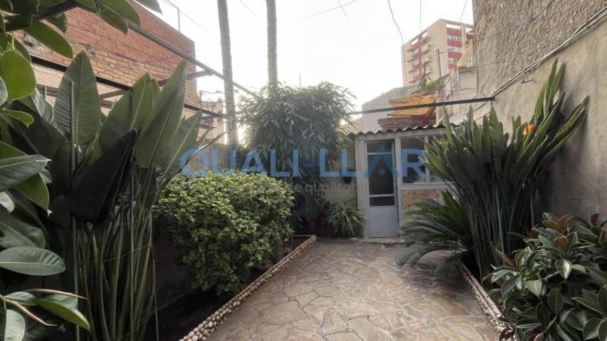 Chalet en venta en Sant Feliu de Llobregat, Centro, 08980 photo 0