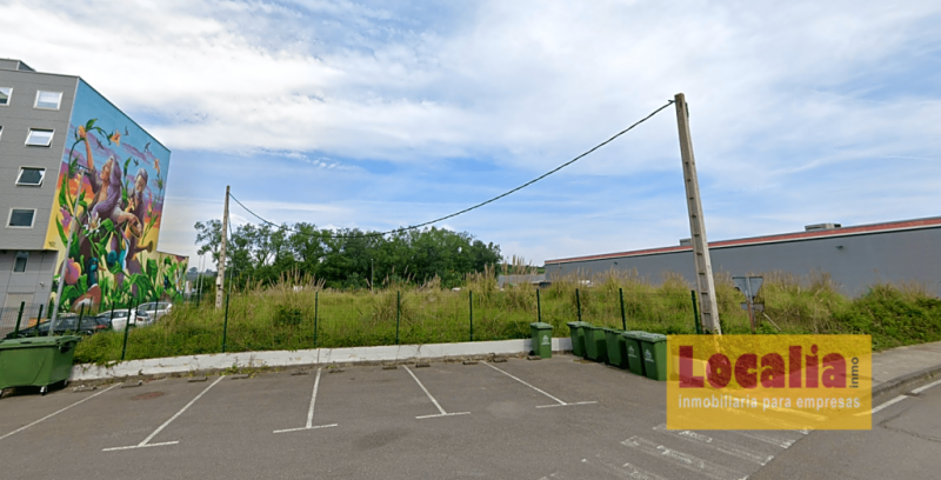 Terreno en venta en Trasona photo 0