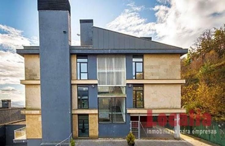 Edificio en venta en Larrabetzu photo 0