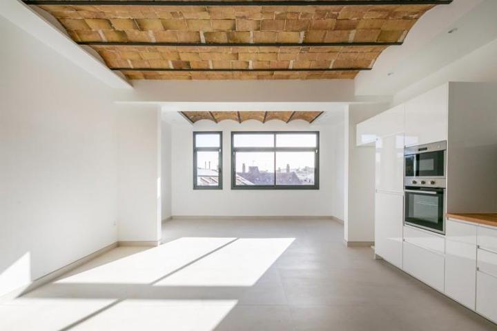Apartamento en venta en Barcelona photo 0