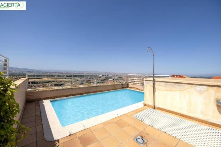 Bungalow en venta en Granada, El serrallo photo 0