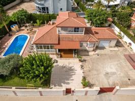 Chalet en venta en Mutxamel, L'Alacantí photo 0