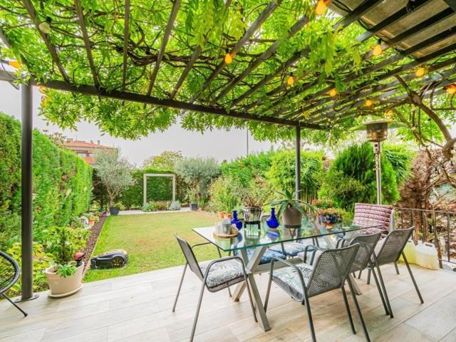 Adosada en venta en Vic, Sant llàtzer photo 0