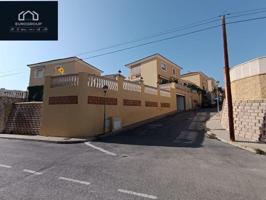 Chalet en venta en La Nucia, Urbanizaciones photo 0