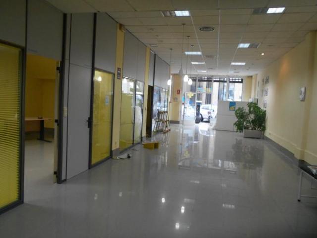 Local comercial en venta en A Coruña, Palacio de la Opera-Parque Sta Margarita photo 0