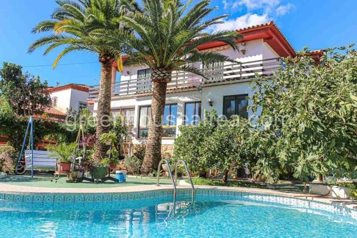 Chalet en venta en La Nucia, Carrer Guadalupe, 03530 photo 0