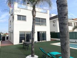 Chalet en venta en Burriana, Puerto Burriana photo 0