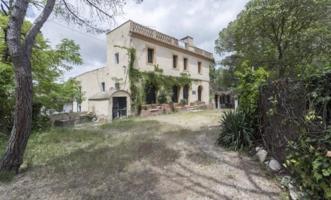 Casa en venta en Torrelavit, Cataluña photo 0