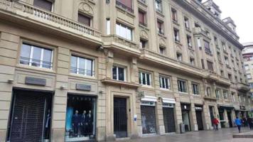 Piso en venta en Vitoria-Gasteiz, Calle Postas, 01001 photo 0