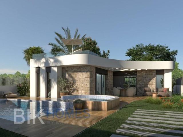 Chalet en venta en Los Montesinos photo 0