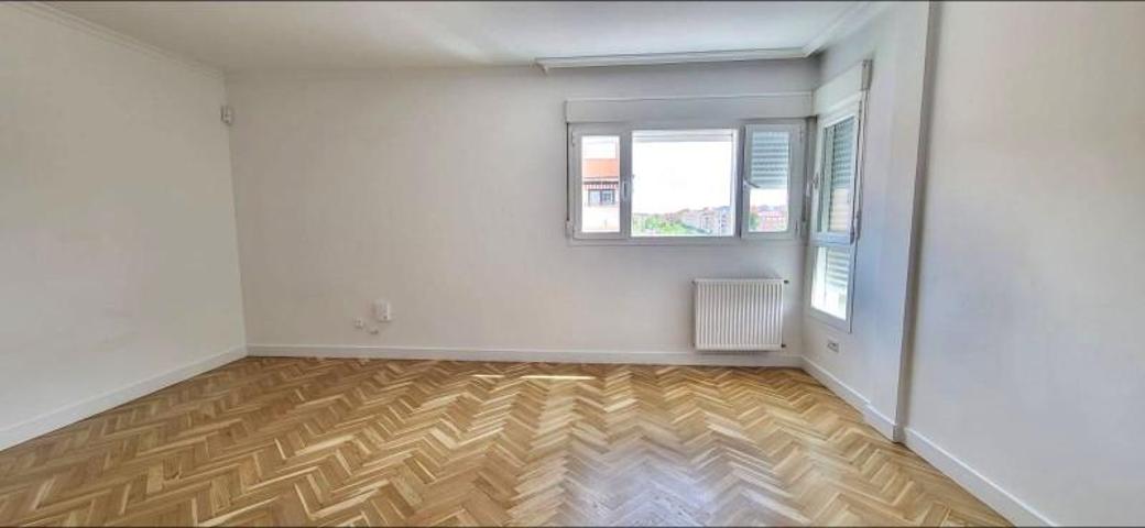 Piso en venta en Alcobendas, Valdelasfuentes photo 0