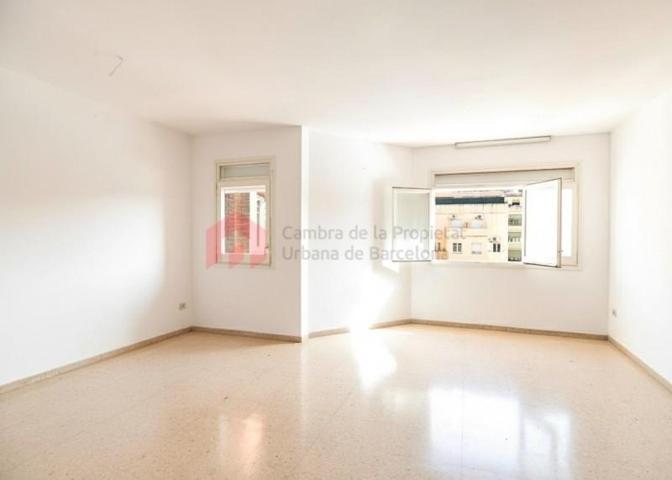 Piso en venta en Barcelona, La Salut photo 0