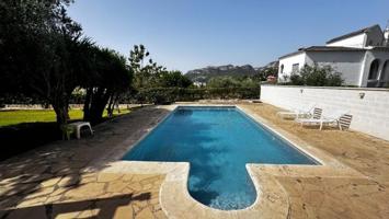 Chalet en venta en Gandia, Marxuquera photo 0