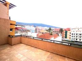 Aticos en venta en Puerto de la Cruz, Martiánez photo 0