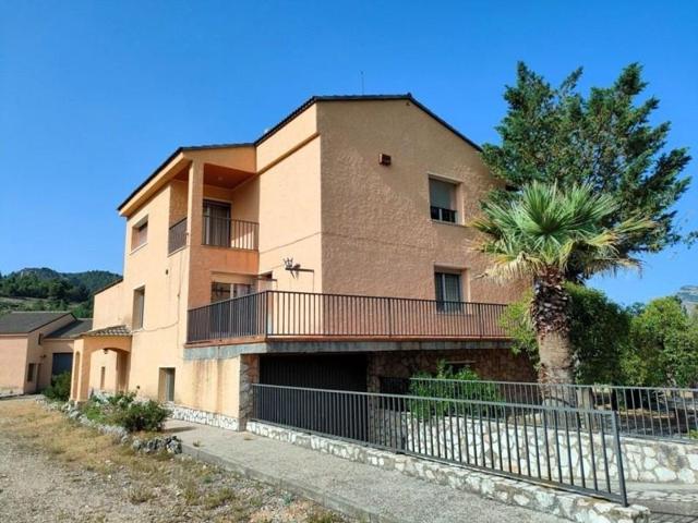 Casa en venta en Beceite, Beceite photo 0