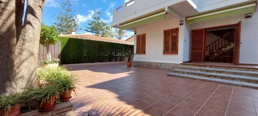 Chalet en venta en Pilar de la Horadada, La Torre de la Horadada photo 0