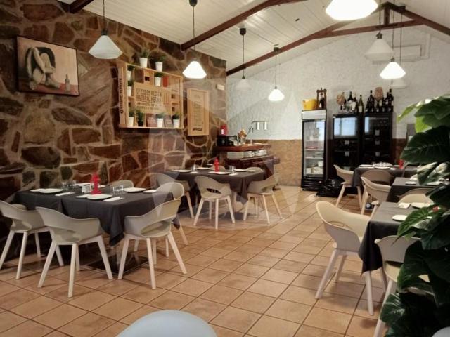 Local comercial en venta en Badajoz photo 0