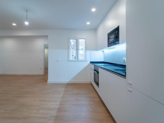 Piso en venta en Madrid, Bernabéu-Hispanoamérica photo 0