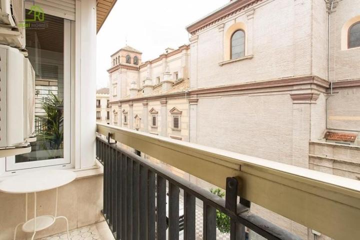 Piso en venta en Granada, Centro photo 0
