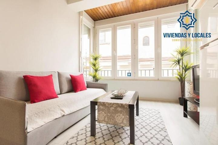 Piso en venta en Granada, Centro photo 0