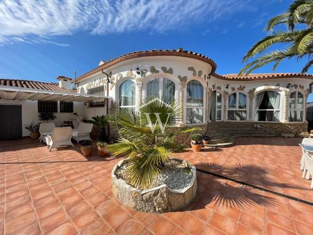 Casa en venta en Mont-roig del Camp, Mont-Roig del Camp photo 0