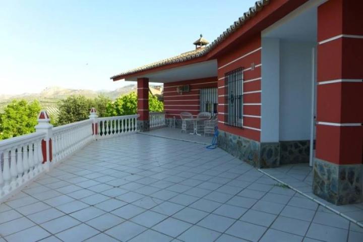 Chalet en venta en Baena, Zona Zambudio photo 0