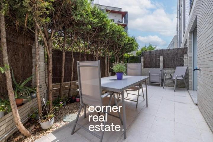 Planta baja en venta en Sant Cugat del Vallès, Can Matas photo 0