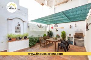 Chalet en venta en Arenys de Mar, Centre photo 0